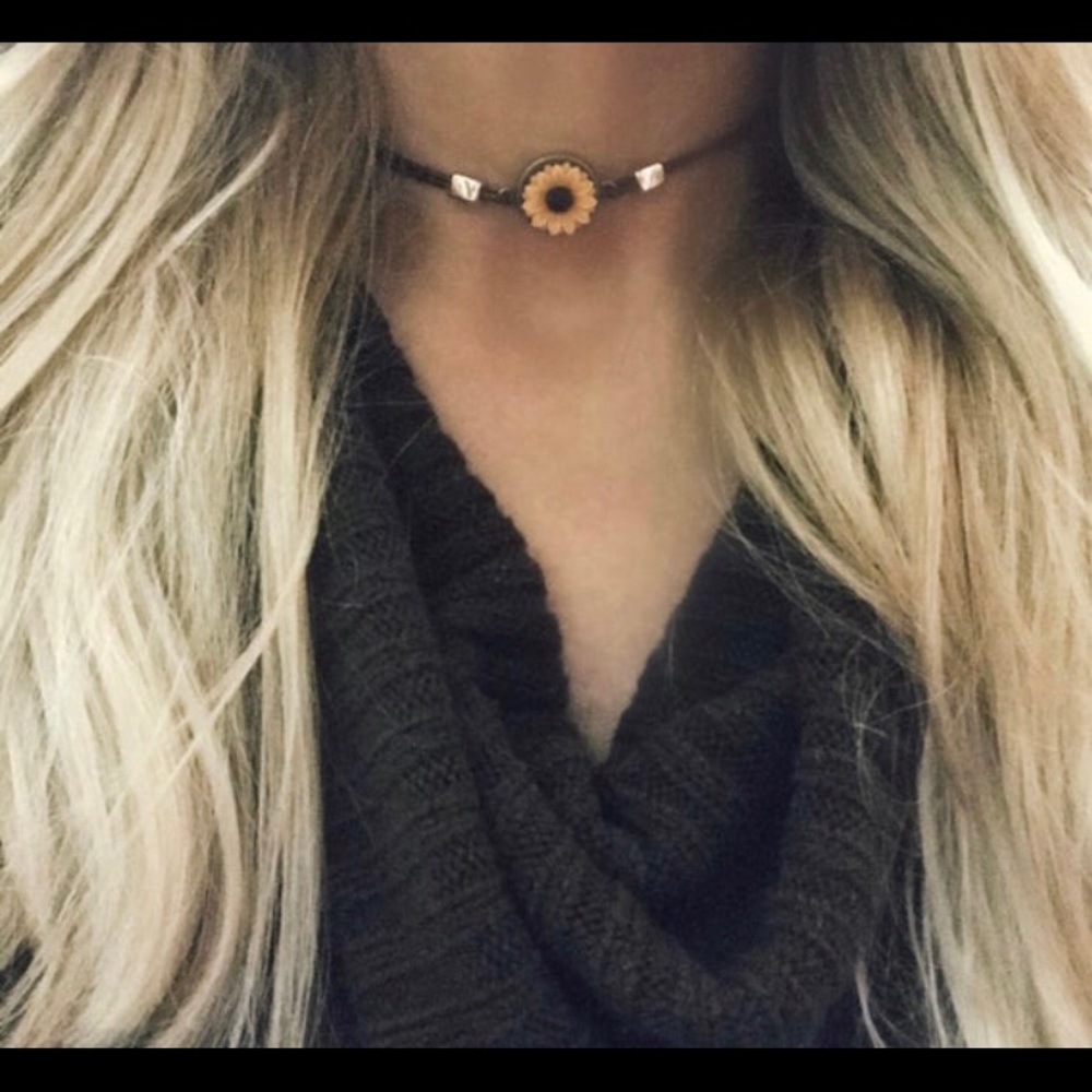 Sunflower choker,Leather Choker,Flower Necklace